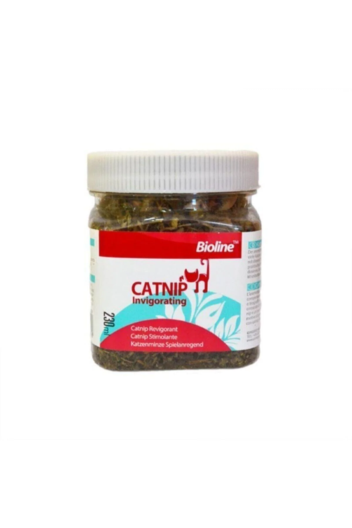 Catnip spray to stimulate play and relaxation in cats