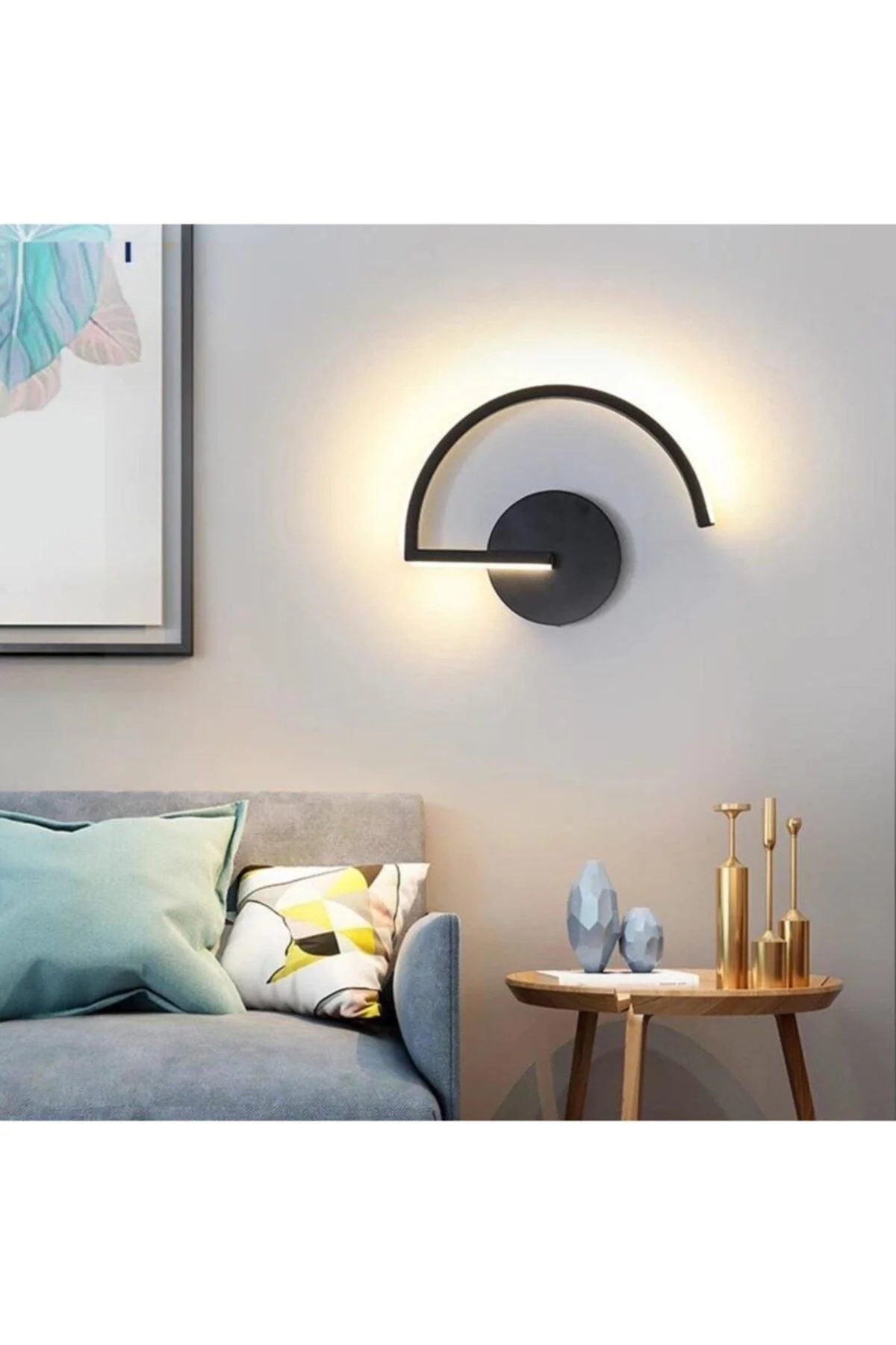 Black architectural daylight LED sconce for versatile spaces