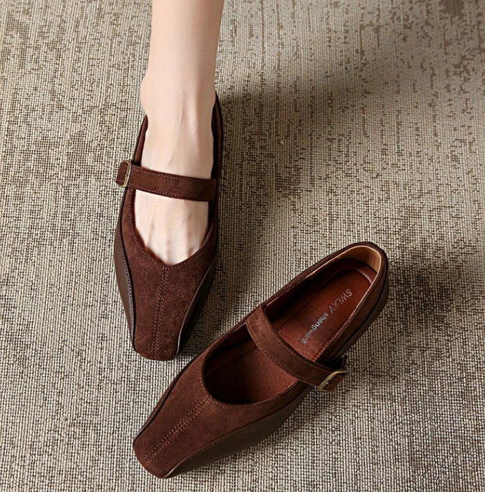 Vintage Chic Flat Shoes