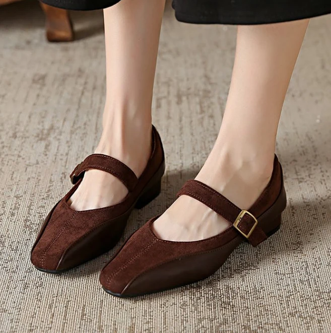 Vintage Chic Flat Shoes