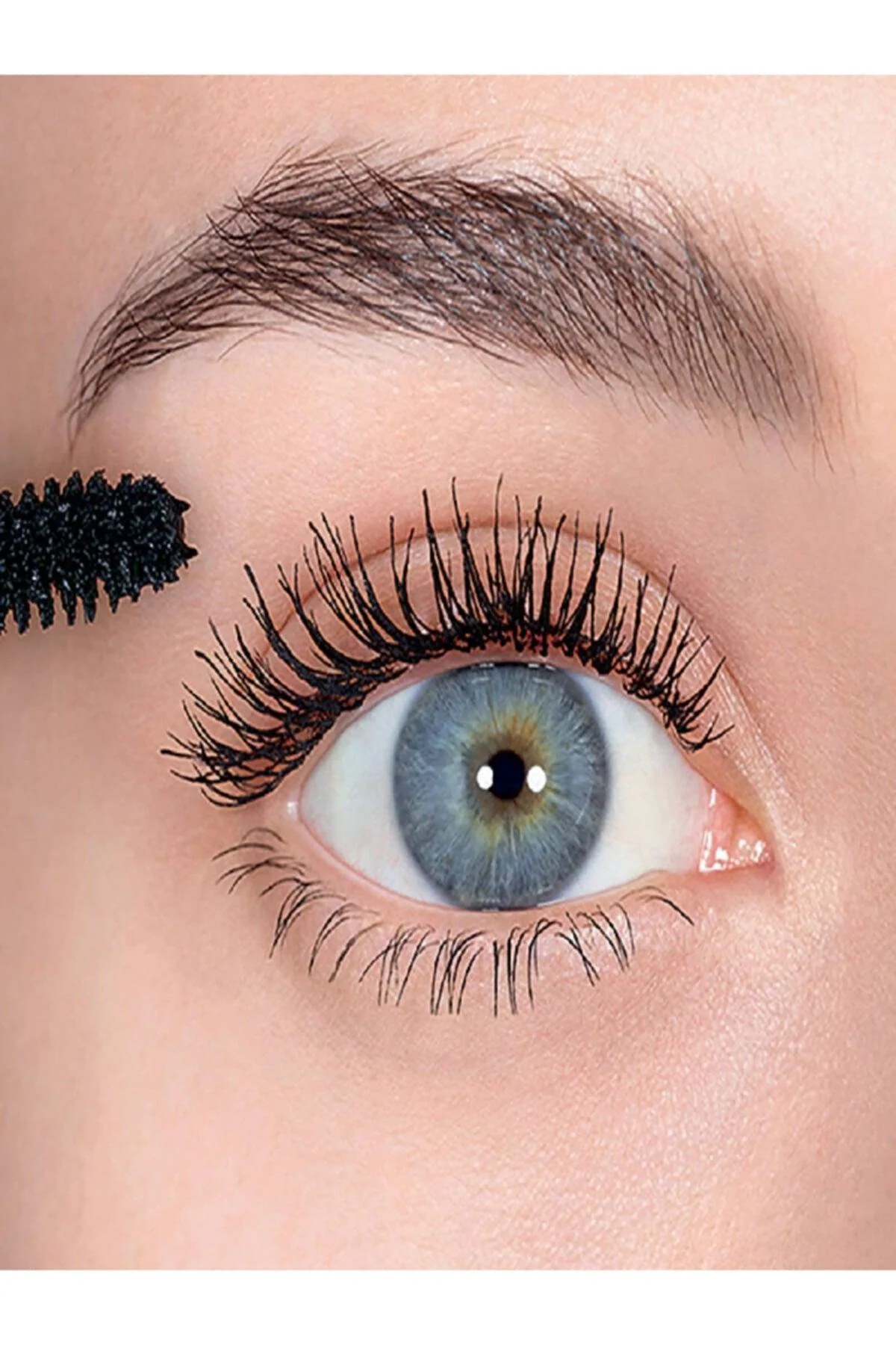 Extra Black Volumizing Waterproof Mascara