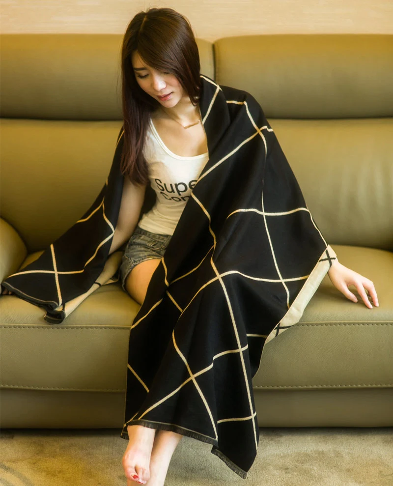 Warm Double-Sided Scarf