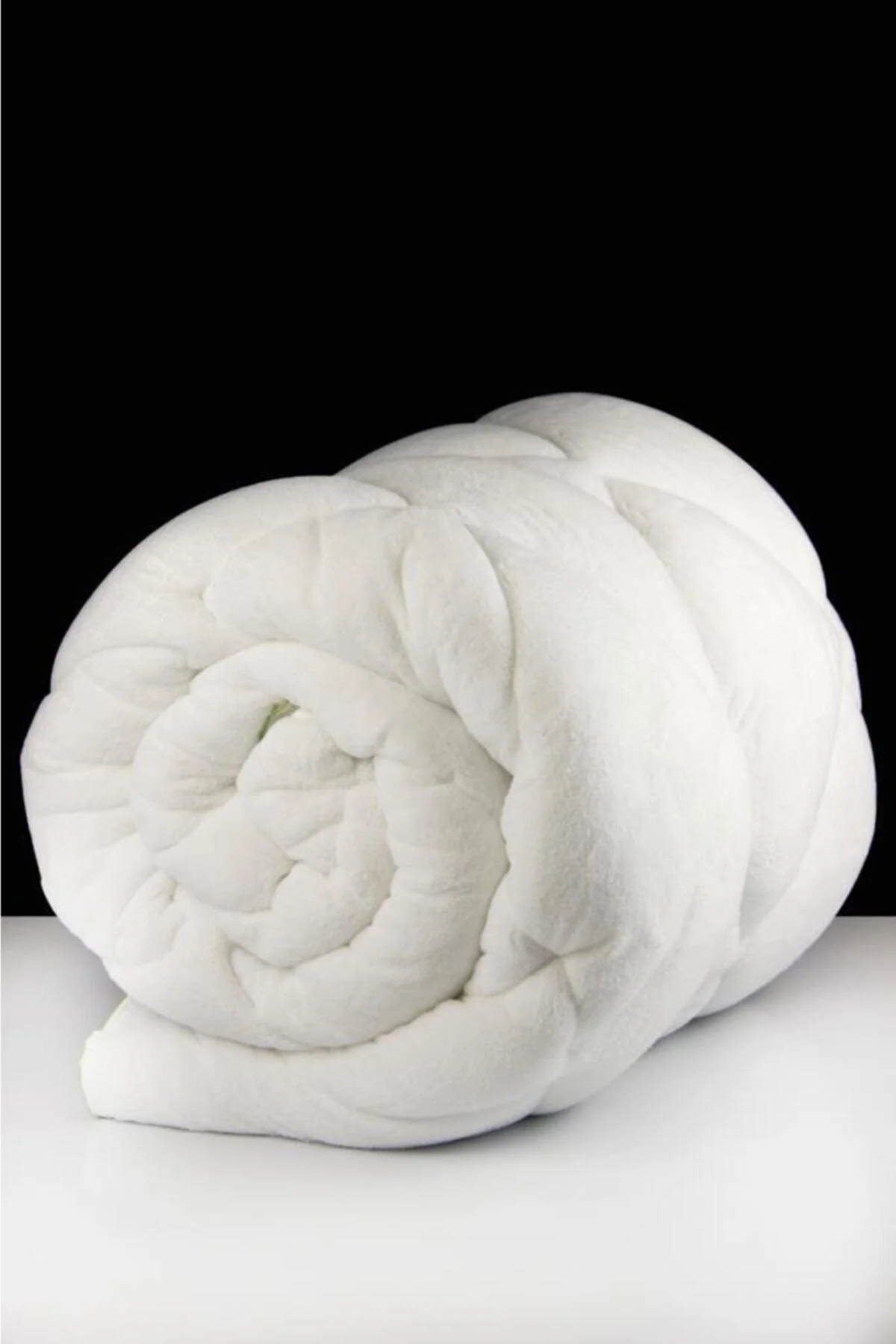 Single bamboo quilt with air-conditioned double-sided fabric