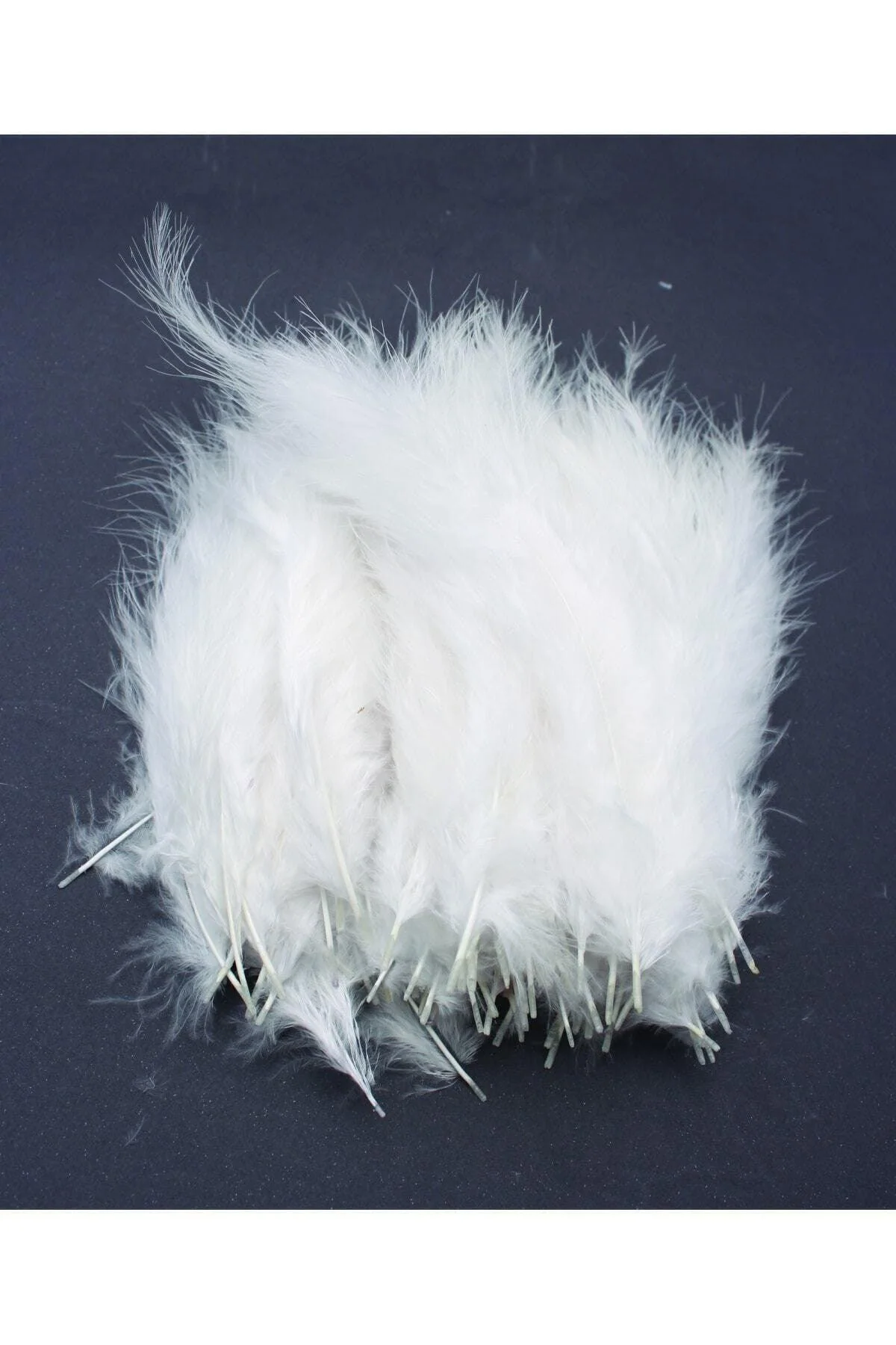 Set of 100 decorative feather bundles for crafts and decorations