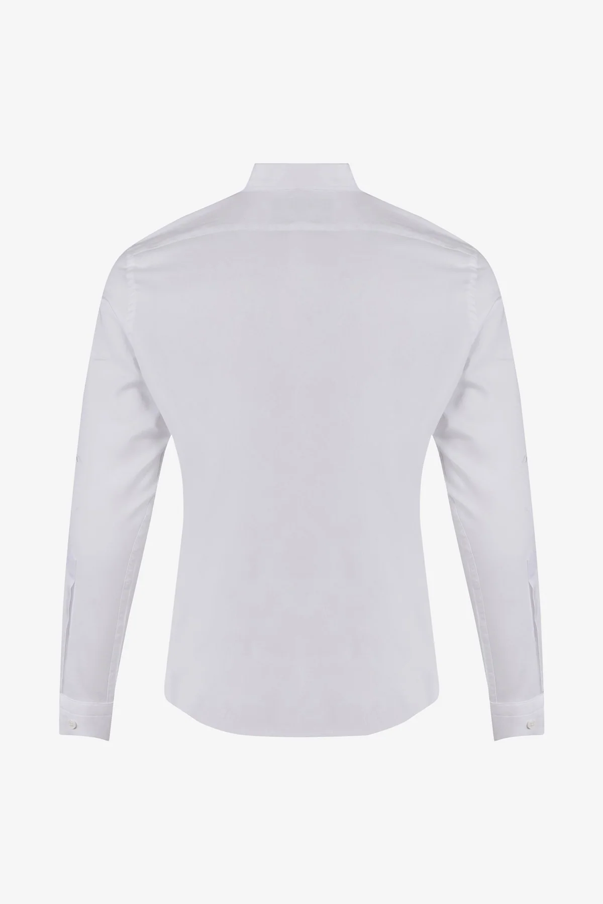 White oxford shirt with button-down collar and 100% cotton fabric