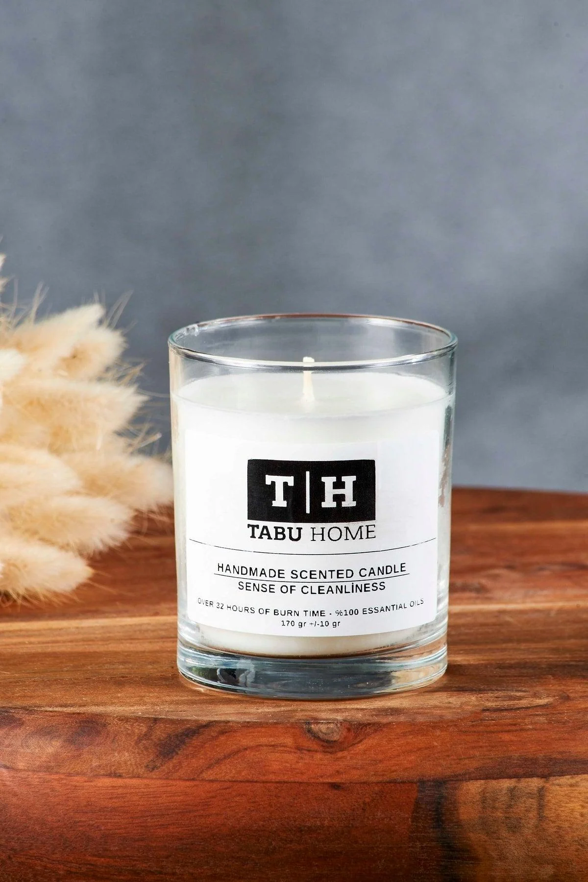 White Scented Candle for Relaxation and Ambiance
