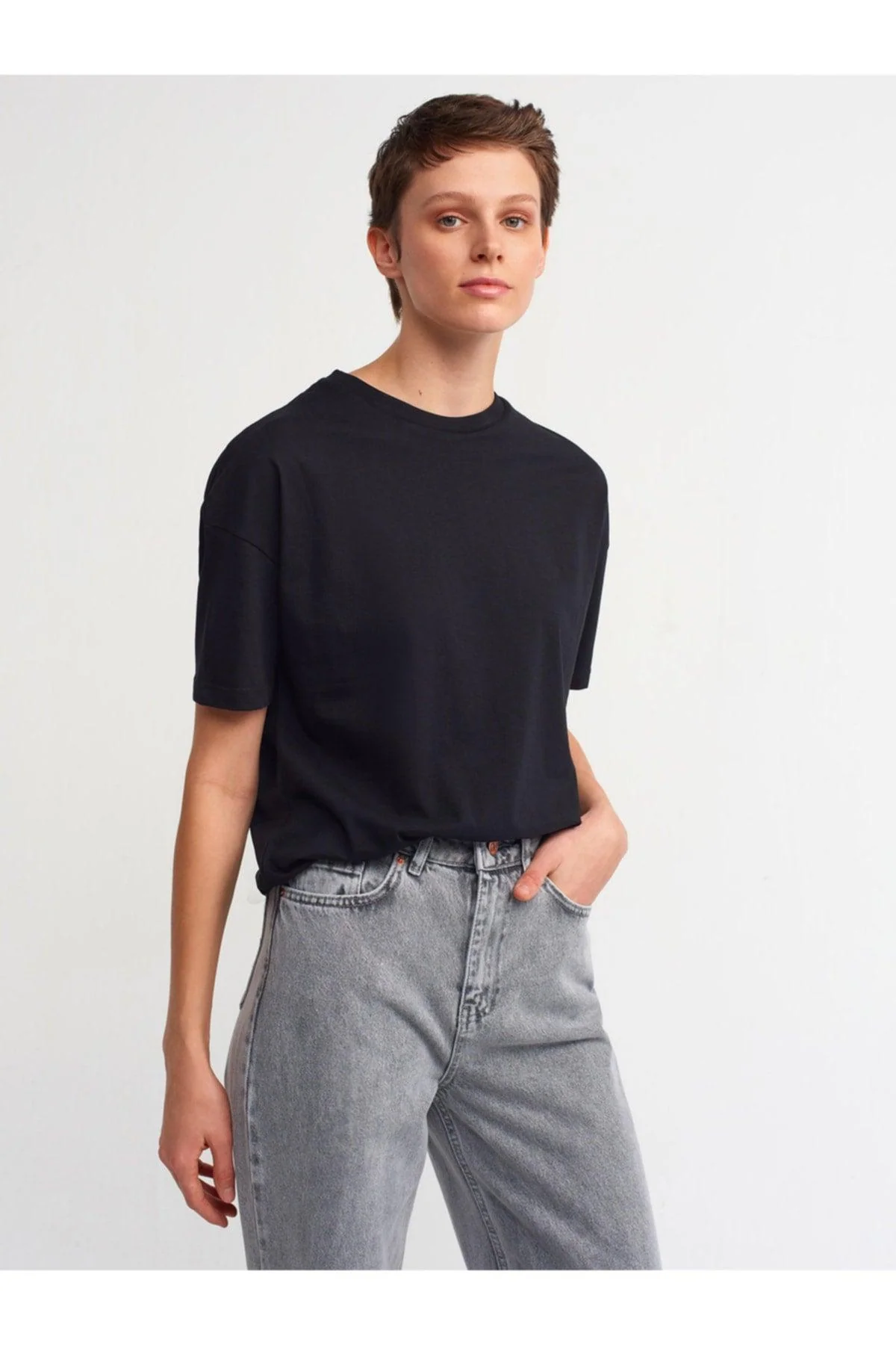 Black women's classic cotton crew neck t-shirt