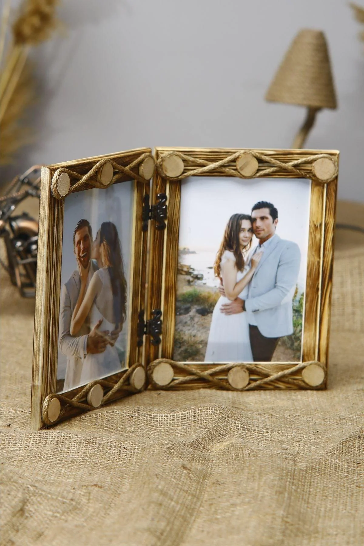 Double‑Hinged Pine Wood Photo Frame – 15 x 21 cm