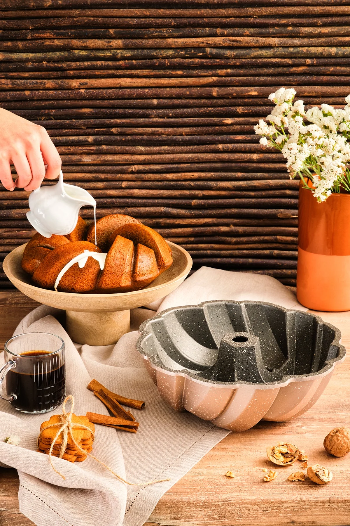 27cm Non-Stick Yeast Cake Mold