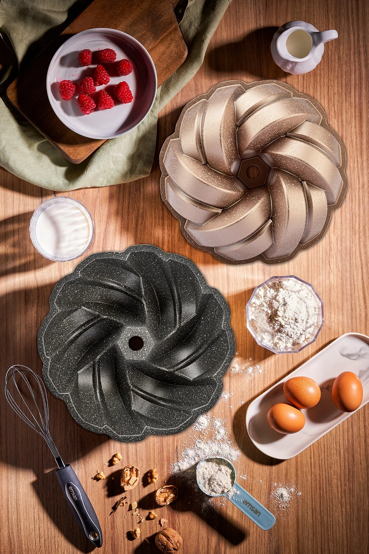 27cm Non-Stick Yeast Cake Mold